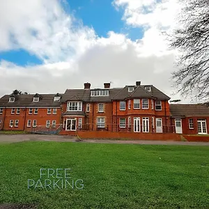 trivelles-gatwick.brighton-hotels-england.com/